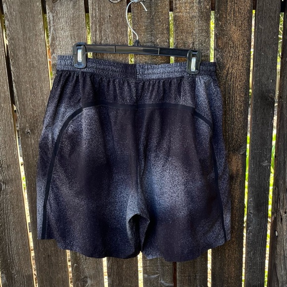 Lululemon Men’s Pace Breaker 9” Shorts In Ocean Spray Ice Grey Black Sz XL - Picture 2 of 16